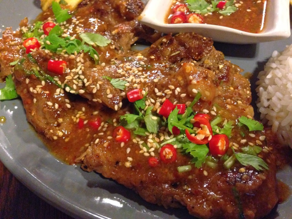 สเต็กเนื้อโคขุนจิ้มแจ่ว