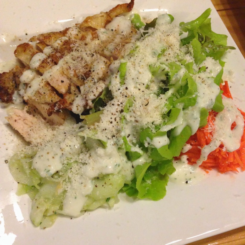 สลัดซีซาร์อกไก่