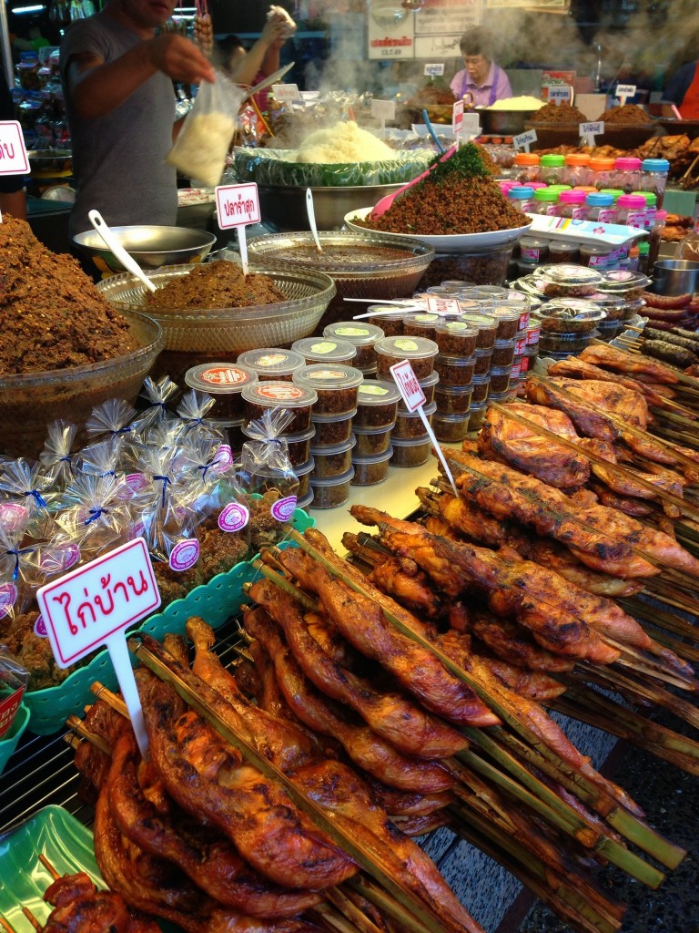 อันนี้เป็นไก่บ้าน เนื้อเหนียวกว่าหน่อย