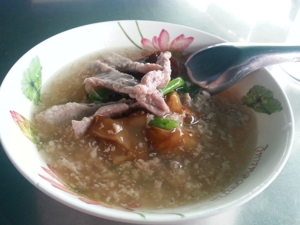 ราดหน้าหมู