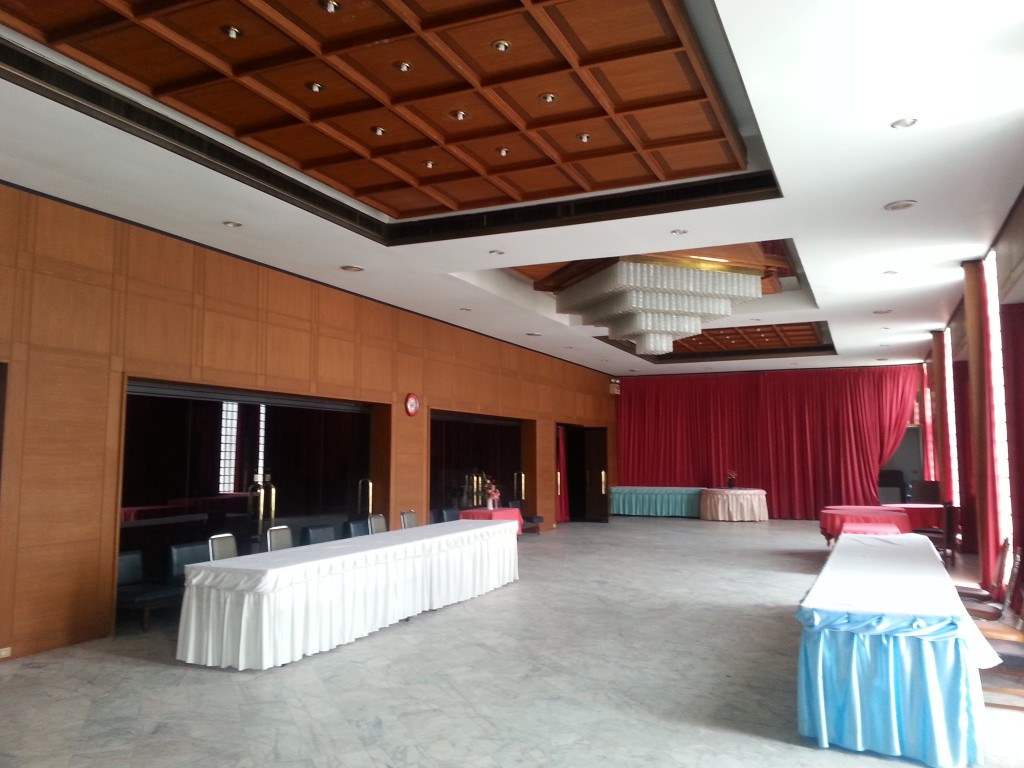 บรรยากาศหน้าห้องเครือวัลย์บอลรูม สำหรับเป็นที่รับลงทะเบียนหรือจัดเบรคได้