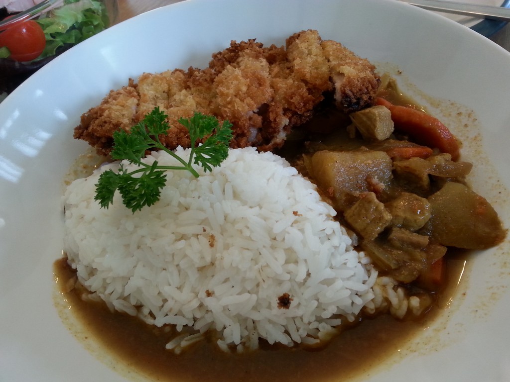 ข้าวแกงกะหรี่หมูทอด