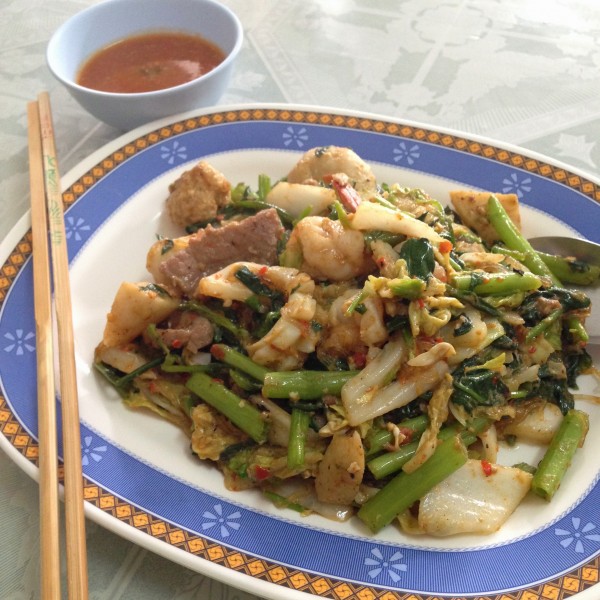 สุกี้ผัดแห้งเนื้อ-ทะเลรวม