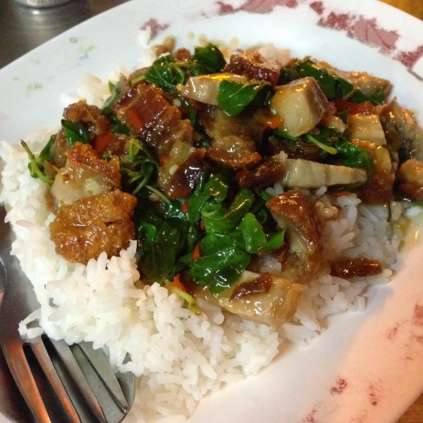 ข้าวกะเพราหมูกรอบ