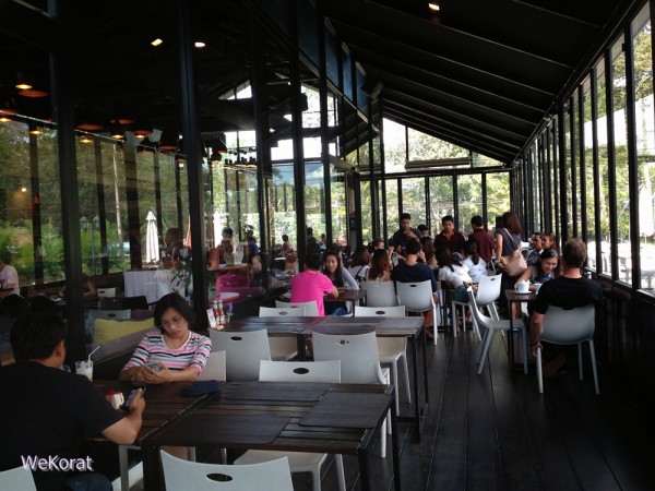 บรรยากาศในร้าน