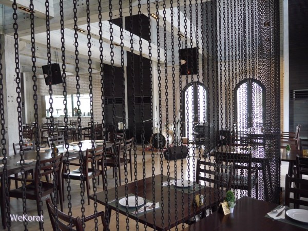 มุมทานอาหารที่ใครเคยมา Smoke House คงคุ้นดี