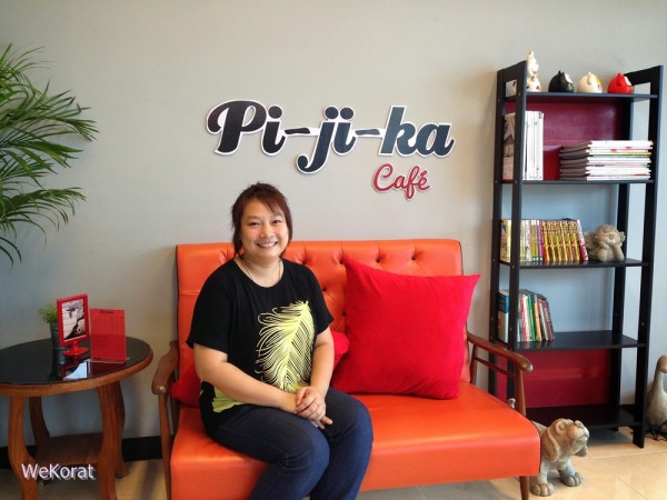คุณแพรว เจ้าของร้าน Pi-ji-ka Cafe'