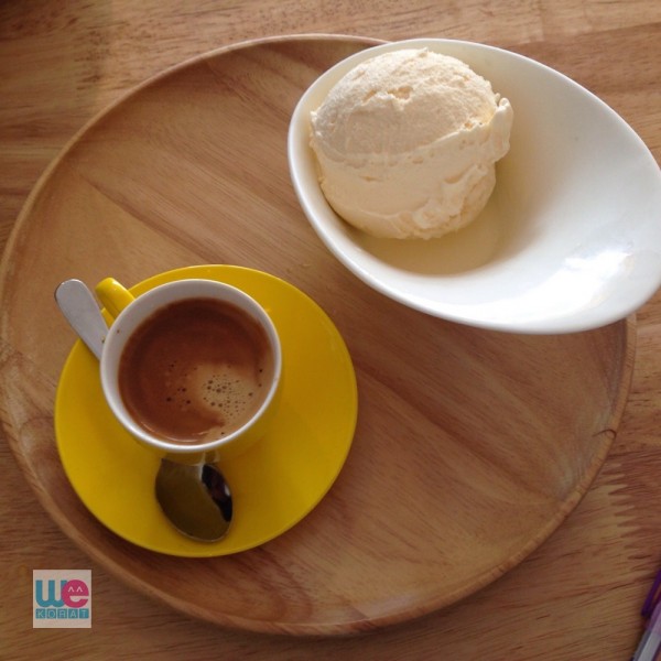 Affogato ร้อน (50 บาท)