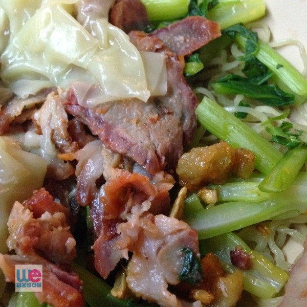 หมูแดงซูมซูม