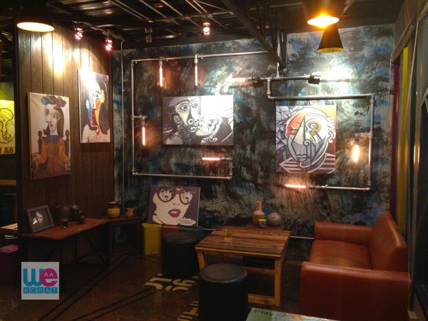 อีกมุมในร้านPlay Cafe'