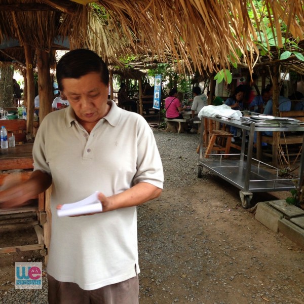 คุณลุงเจ้าของร้าน