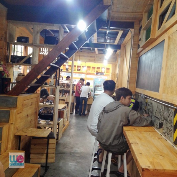 โซนนั่งในร้าน