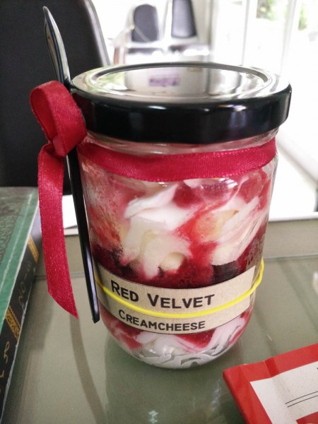 Red velvet cream cheese หอมด้วยครีมรสชาติหวานอมเปรี้ยว