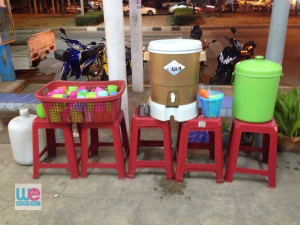 น้ำเปล่าฟรี บริการตัวเอง