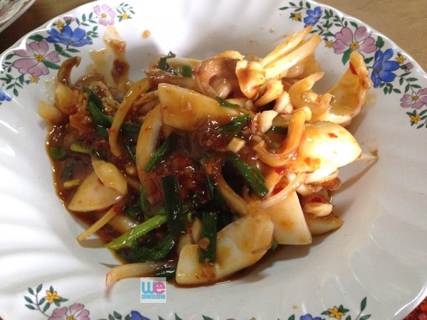หมึกผัดไข่เค็ม