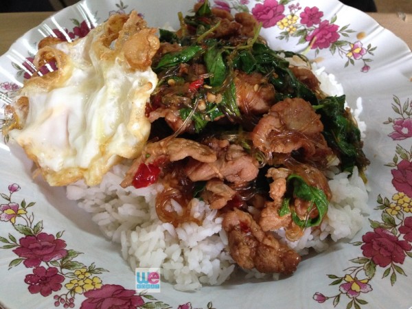 ข้าวกะเพราหมูวุ้นเส้น