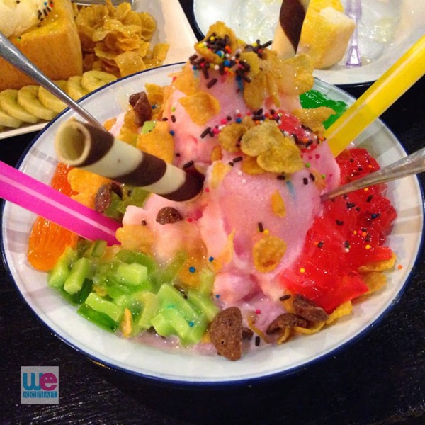 ไอศกรีมแบบเครื่องจัดเต็ม