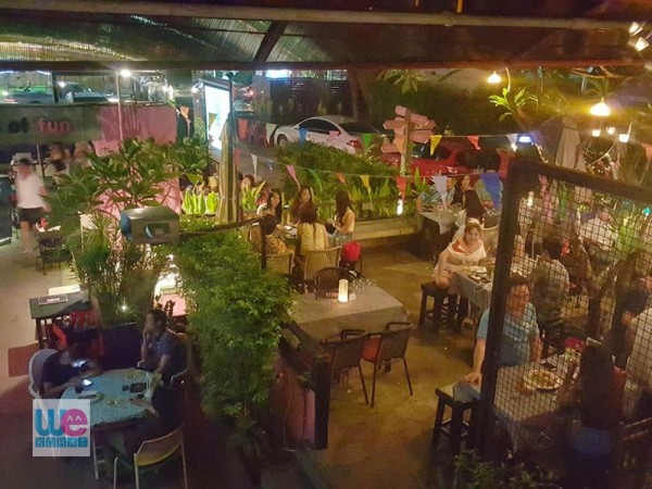 บรรยากาศด้านนอกของ Happyland