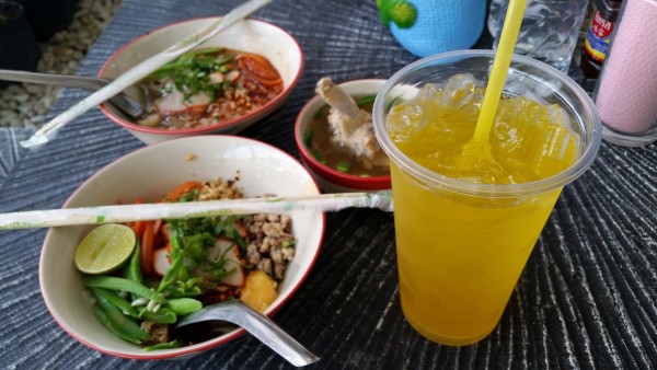 น้ำเก๊กฮวยแก้วใหญ่ 10 บาท เท่านั้น