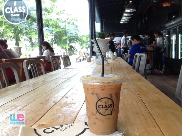 ลาเต้เย็นร้าน Class Cafe'