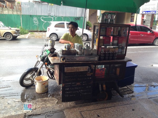 รถเข็นกาแฟ แต่อุปกรณ์ไม่ธรรมดา
