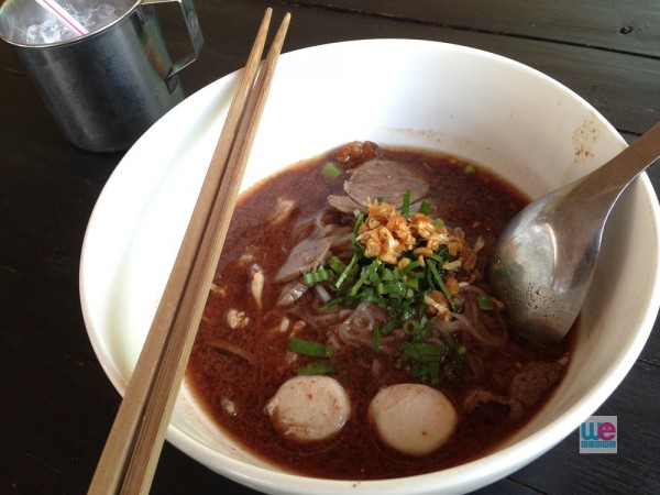เส้นเล็กก๋วยเตี๋ยวเรือเนื้อ