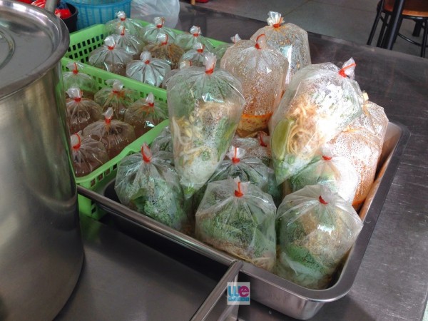 ขนมจีนหนังหมู
