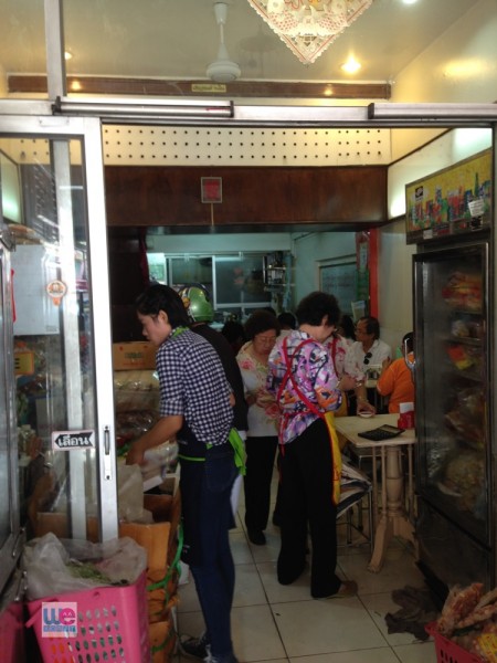 ร้านห้องเดียว แต่ลูกค้ามาอุดหนุนกันตลอด