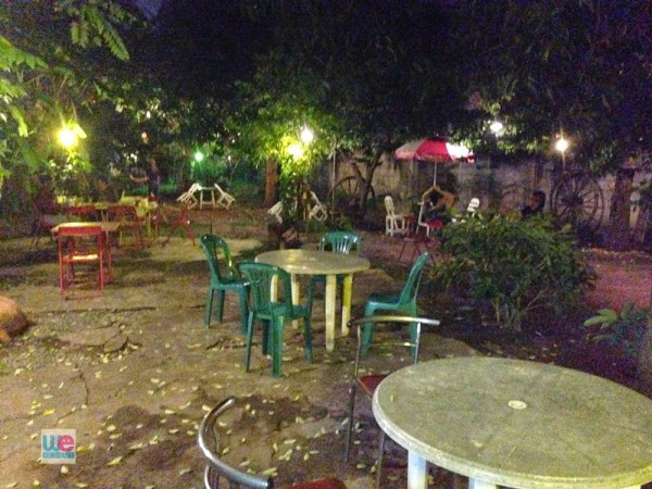 สวนด้านหลังร้าน