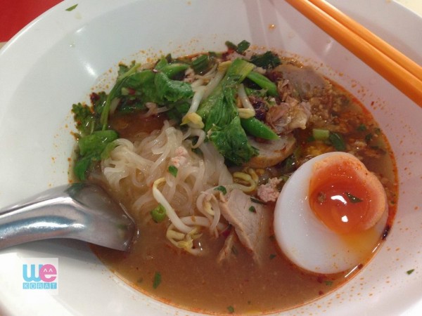 เส้นเล็กเตี๋ยวต้มยำ