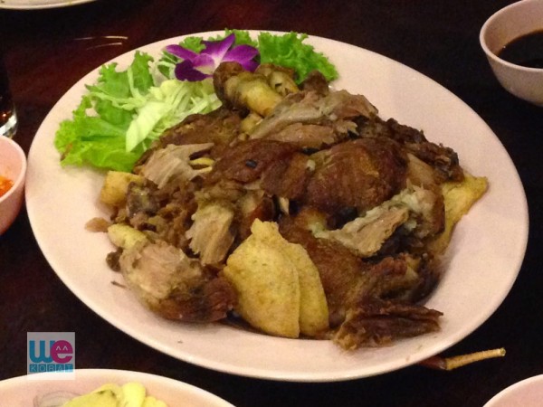 ขาหมูทอด
