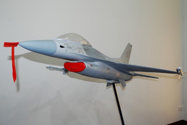 โมเดลเครื่องบิน F-16 A