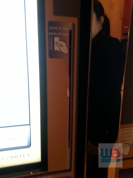 ช่องรูดบัตร M-CASH อยู่ด้านข้าง