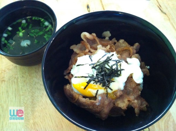 ข้าวหน้าเนื้อวากิว