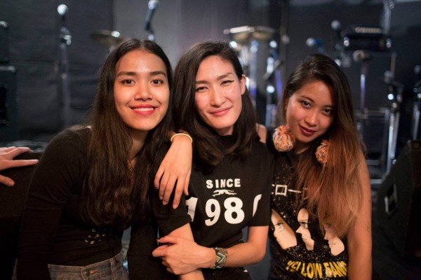 สามสาว Yellow Fang