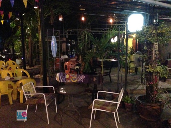 โซนด้านนอกร้าน
