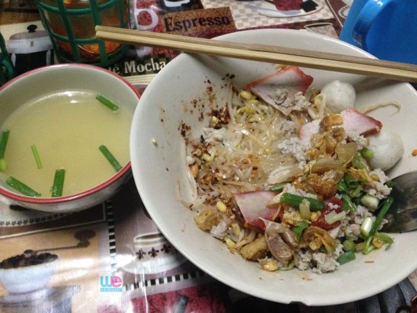 เส้นเล็ก หมูต้มยำ แห้ง