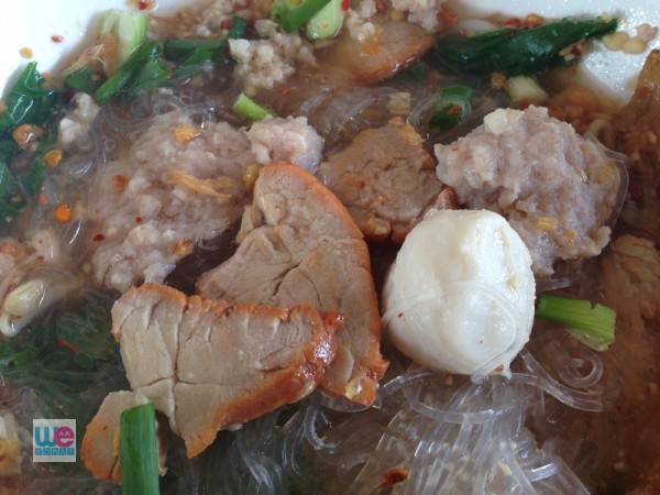 หมูแดง หมูเด้ง อร่อยลงตัว