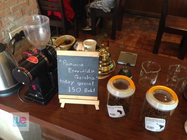 มุมสโลว์บาร์-กาแฟนำเข้า