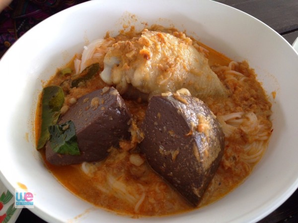 ขนมจีนน้ำยาแกงไก่
