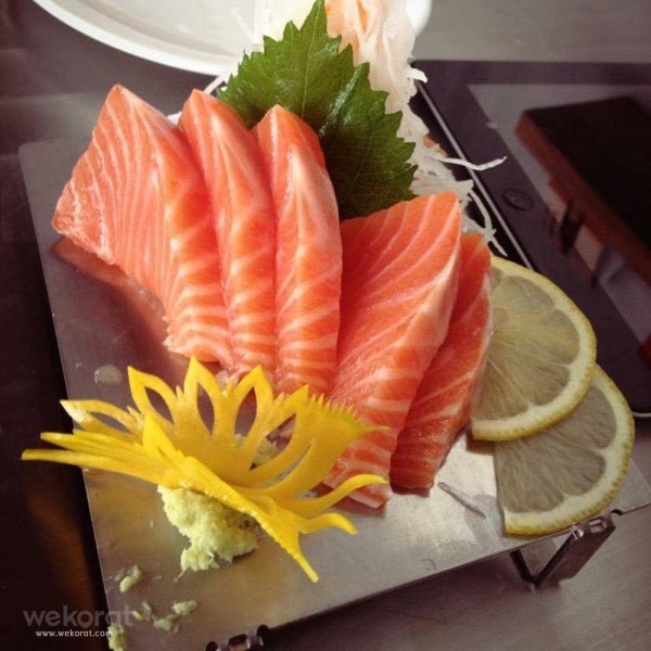 แซลมอนซาซิมิ ร้านโซ-ชาบูกิ