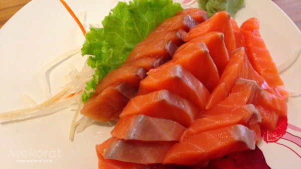 แซลมอนจัดเต็มที่ร้านคุโรดะ