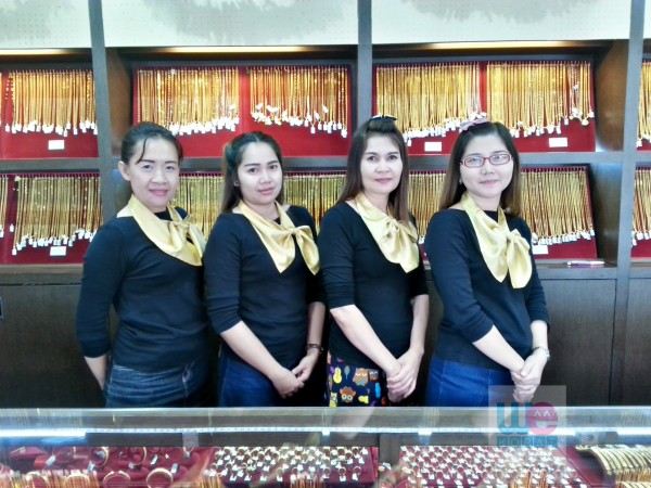 ทีมพนักงานที่พร้อมให้บริการเต็มที่