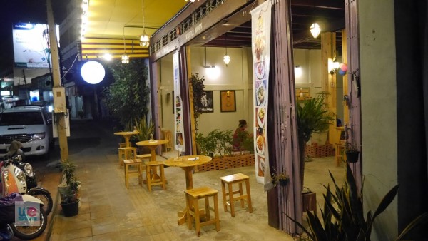 ร้าน Waffle Moon