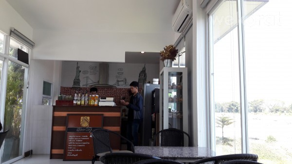 Shine cafe-2