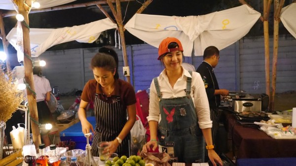 ร้าน Brown House