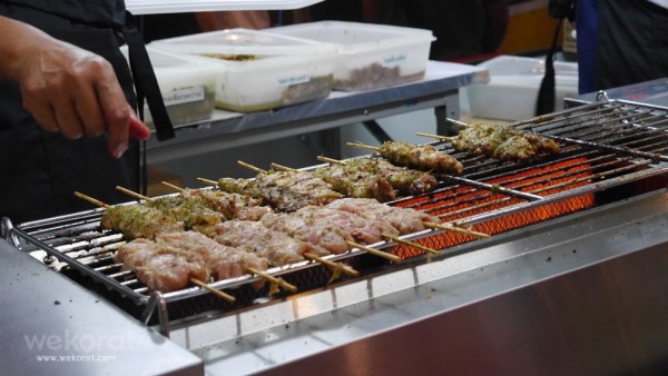 ไก่ย่างเสียบไม้