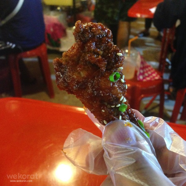 ถุงมือมีมาให้พร้อม