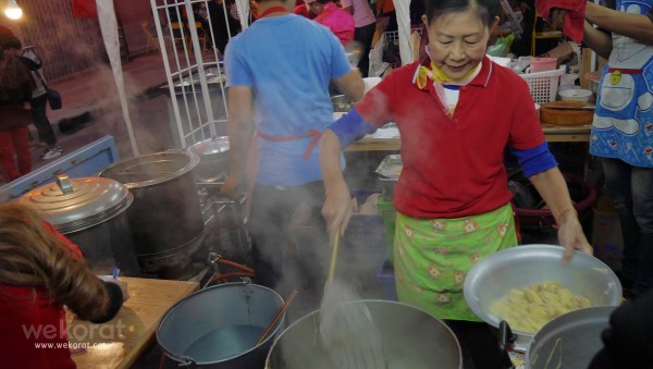 ร้านเจ๊ไหล่ บะหมี่เกี๊ยว