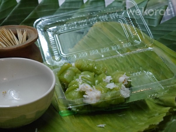 ขนมหมี่อ่อนสอดไส้